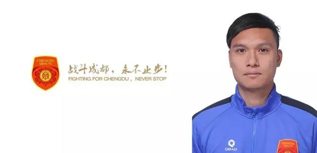 强行按在桌上糟蹋进入