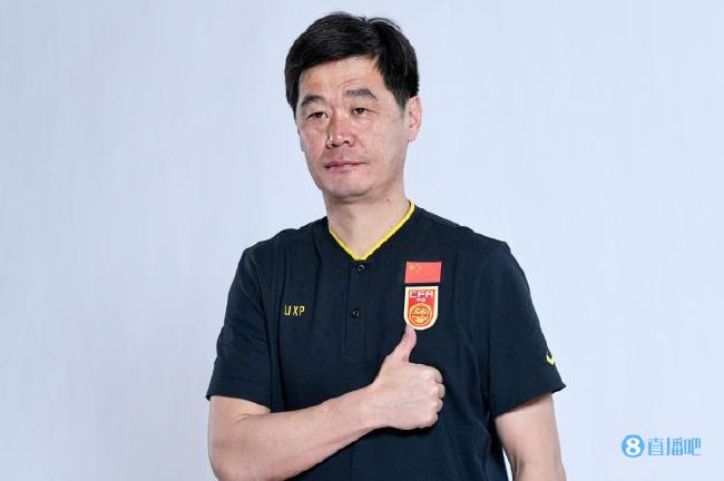 在办公室撅着屁股被调教